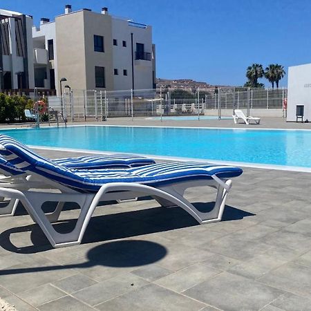 Sunny Luxury Apartment With Two Great Sunny - Level Terraces, Two Swimming Pools, In A New Complex Pueblo Majorero, Close To Fuerteventura Golf Club, Next To The Beach , Atlantico Shopping Mall And Casino In Caleta De Fuste Exterior foto